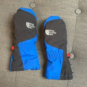Winter gloves